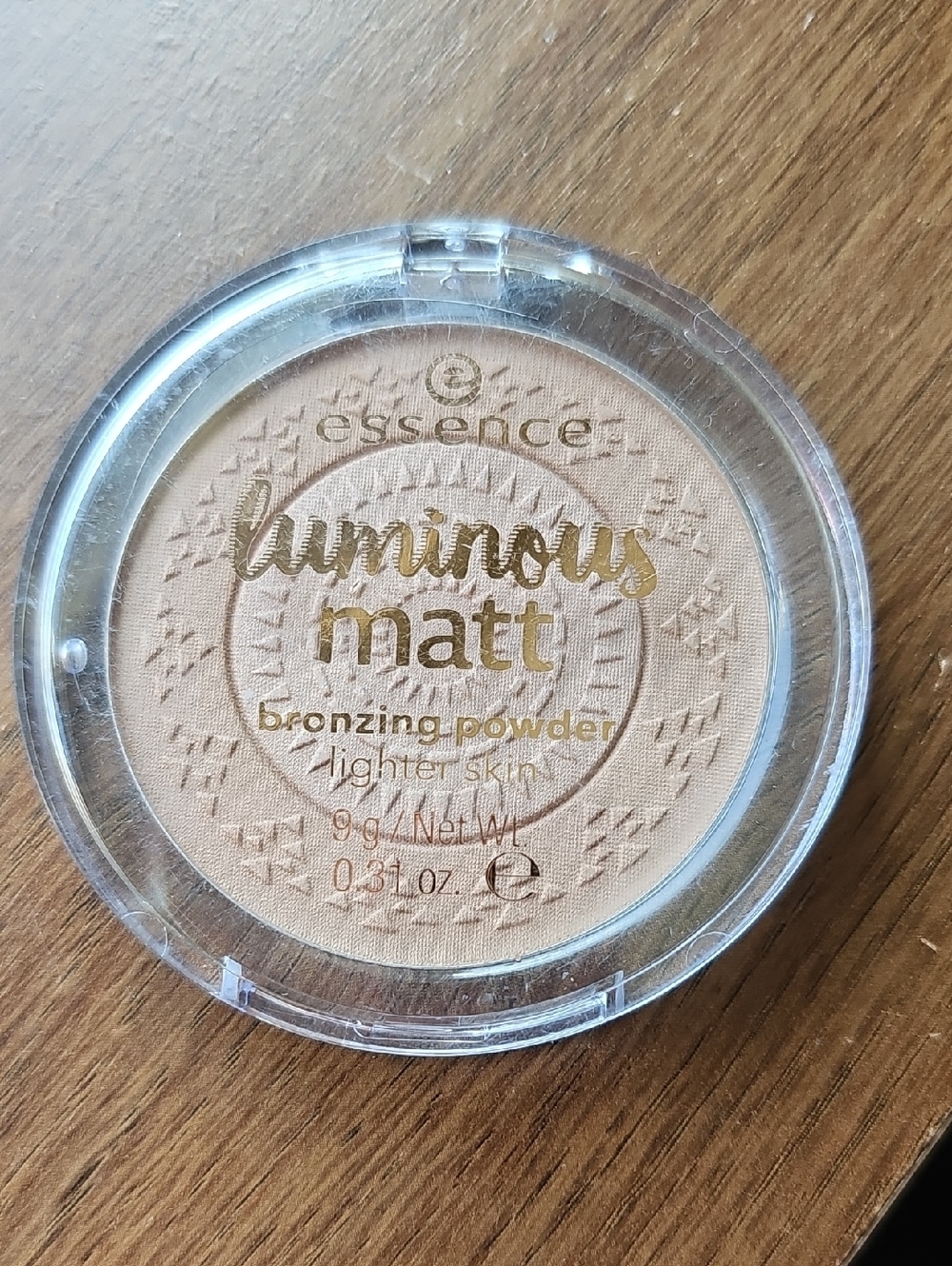 New Essence Luminous Matt Bronzing Powder - Light Beige Discontinued - Picture 1 of 3